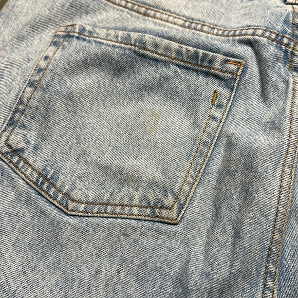 Zara Straight Leg Light Wash Jeans - Picture 3 of 3